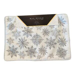 MAX Studio 4pc Snowflakes Winter Placemats 13" x 19" Silver White NWT